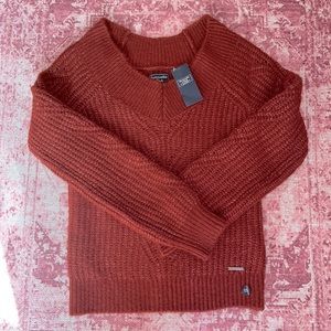 abercrombie sweater never worn